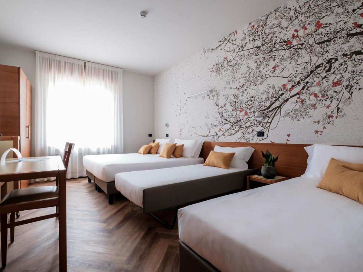 Hotel Lory Форлі Екстер'єр фото