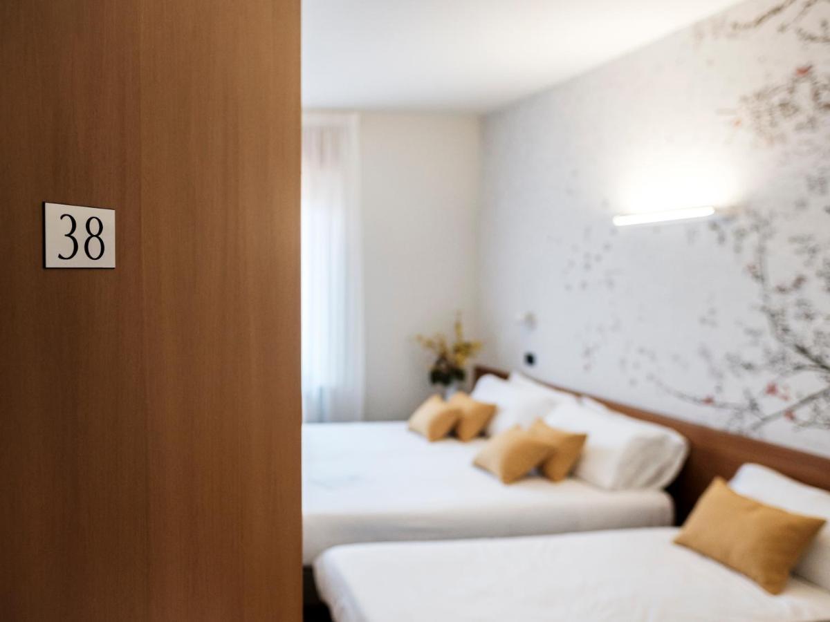 Hotel Lory Форлі Екстер'єр фото